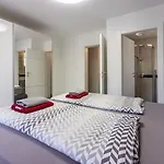Exklusives Mit Privatpool, Whirlpool, Meerblick, Billard, Tischtennis, Fitnessgeraete Crikvenica