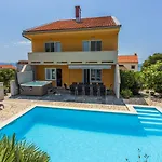 Exklusives Mit Privatpool, Whirlpool, Meerblick, Billard, Tischtennis, Fitnessgeraete Crikvenica