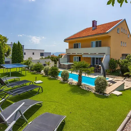 Exklusives Mit Privatpool, Whirlpool, Meerblick, Billard, Tischtennis, Fitnessgeraete *