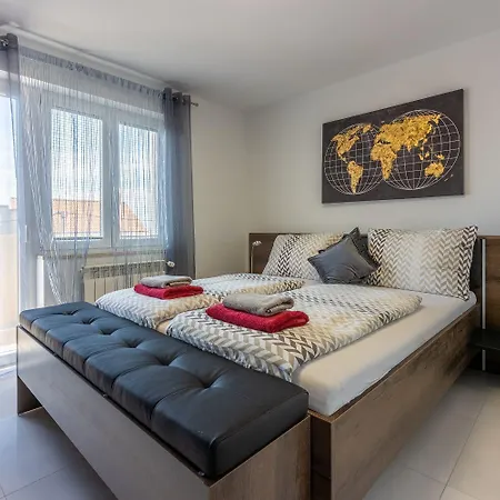 Ferienhaus Exklusives Mit Privatpool, Whirlpool, Meerblick, Billard, Tischtennis, Fitnessgeraete