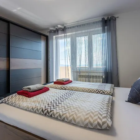 Exklusives Mit Privatpool, Whirlpool, Meerblick, Billard, Tischtennis, Fitnessgeraete *