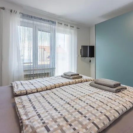 Exklusives Mit Privatpool, Whirlpool, Meerblick, Billard, Tischtennis, Fitnessgeraete Ferienhaus