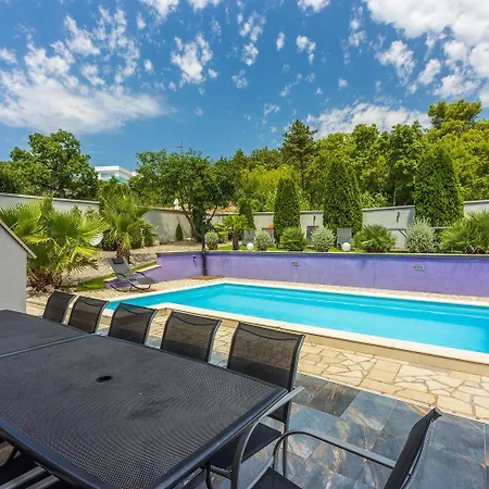 Ferienhaus Exklusives Mit Privatpool, Whirlpool, Meerblick, Billard, Tischtennis, Fitnessgeraete