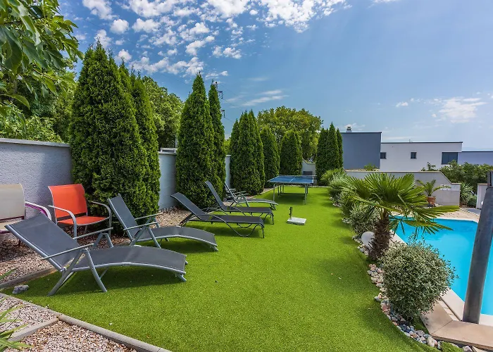 Exklusives Mit Privatpool, Whirlpool, Meerblick, Billard, Tischtennis, Fitnessgeraete Tatil Evi