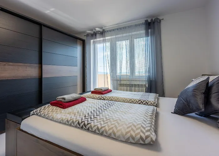Exklusives Mit Privatpool, Whirlpool, Meerblick, Billard, Tischtennis, Fitnessgeraete *