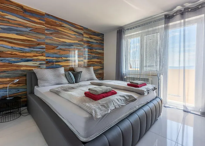 Exklusives Mit Privatpool, Whirlpool, Meerblick, Billard, Tischtennis, Fitnessgeraete * Crikvenica
