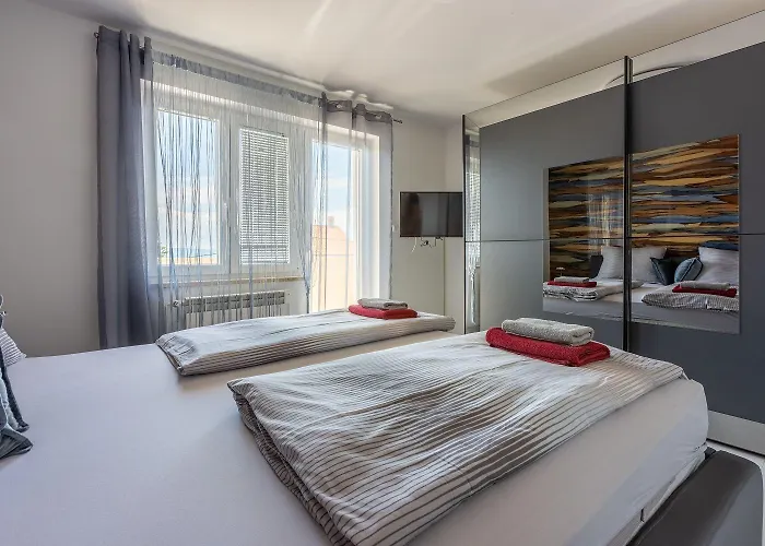 Tatil Evi Exklusives Mit Privatpool, Whirlpool, Meerblick, Billard, Tischtennis, Fitnessgeraete