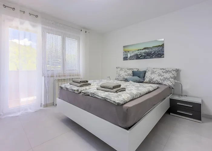 Exklusives Mit Privatpool, Whirlpool, Meerblick, Billard, Tischtennis, Fitnessgeraete Tatil Evi Crikvenica