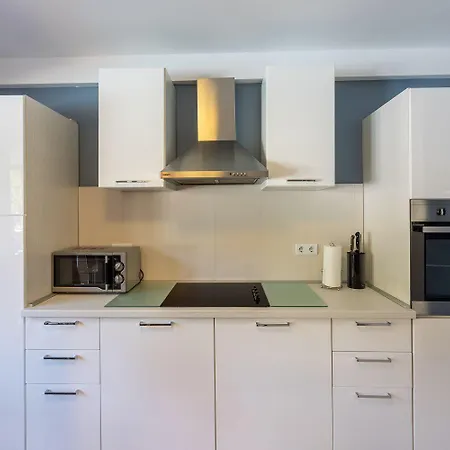 بيت للعطل Exklusives Mit Privatpool, Whirlpool, Meerblick, Billard, Tischtennis, Fitnessgeraete