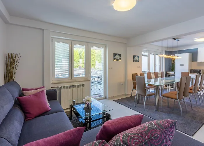 Exklusives Mit Privatpool, Whirlpool, Meerblick, Billard, Tischtennis, Fitnessgeraete